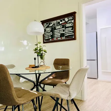 Apartment Zentrales Der Extraklasse Zum Wohlfuhlen *